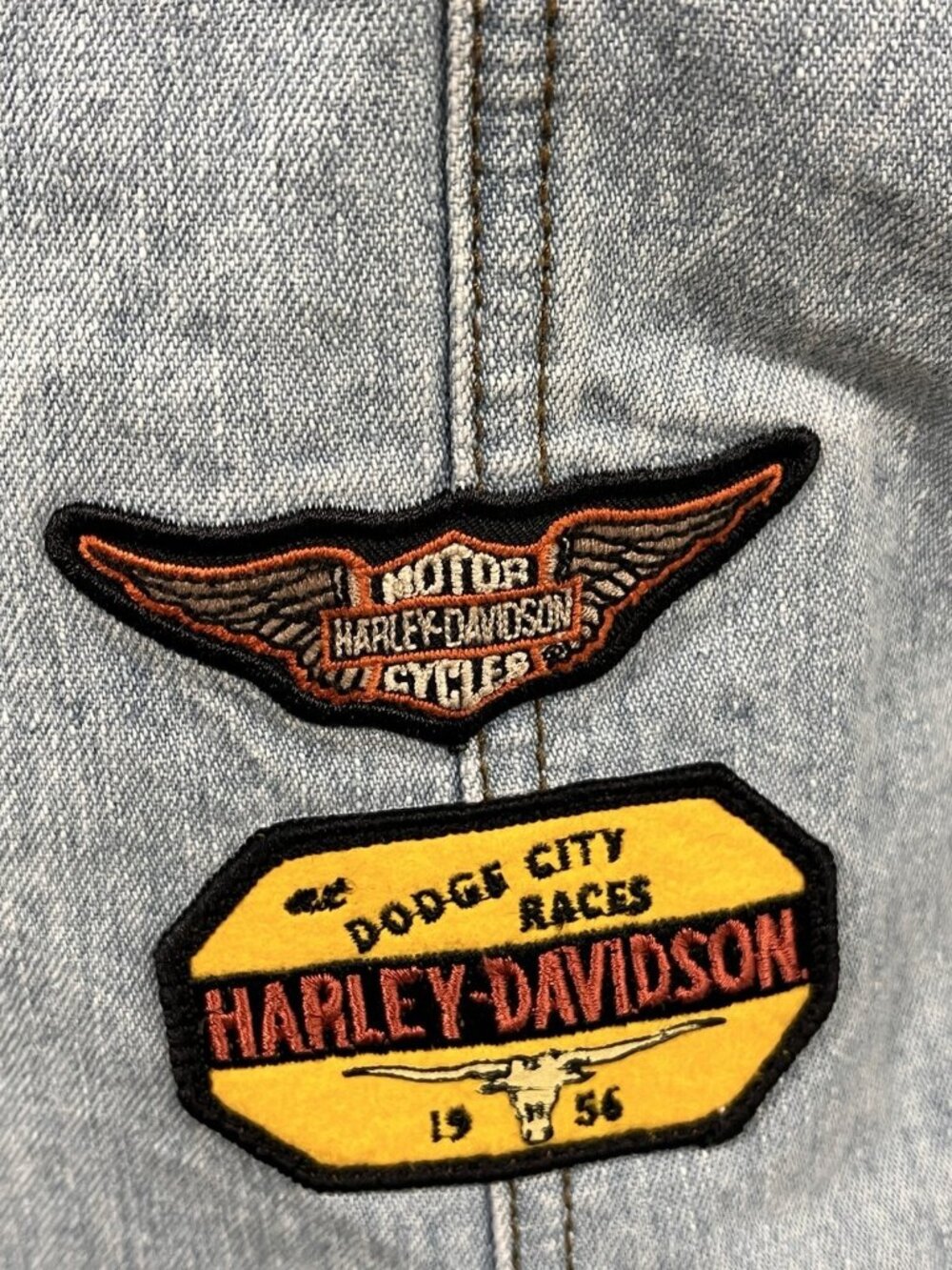 Women’s Sz XL Harley Davidson Denim Jacket Patches Studs Distressed Light Blue - Picture 7 of 13